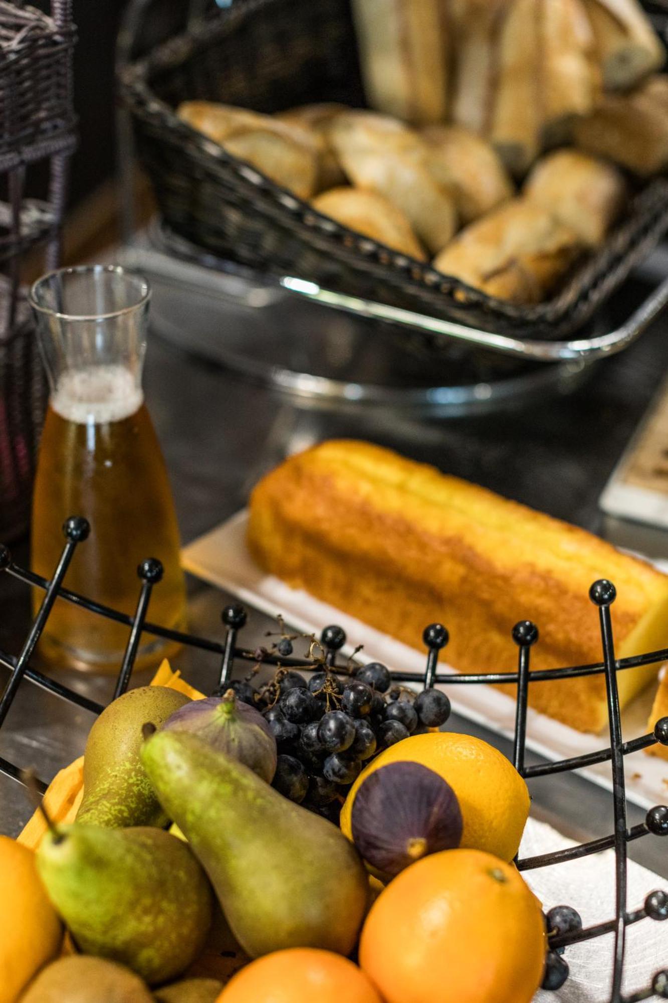 Hotel-Restaurant Le Victoria แรนส์ ภายนอก รูปภาพ