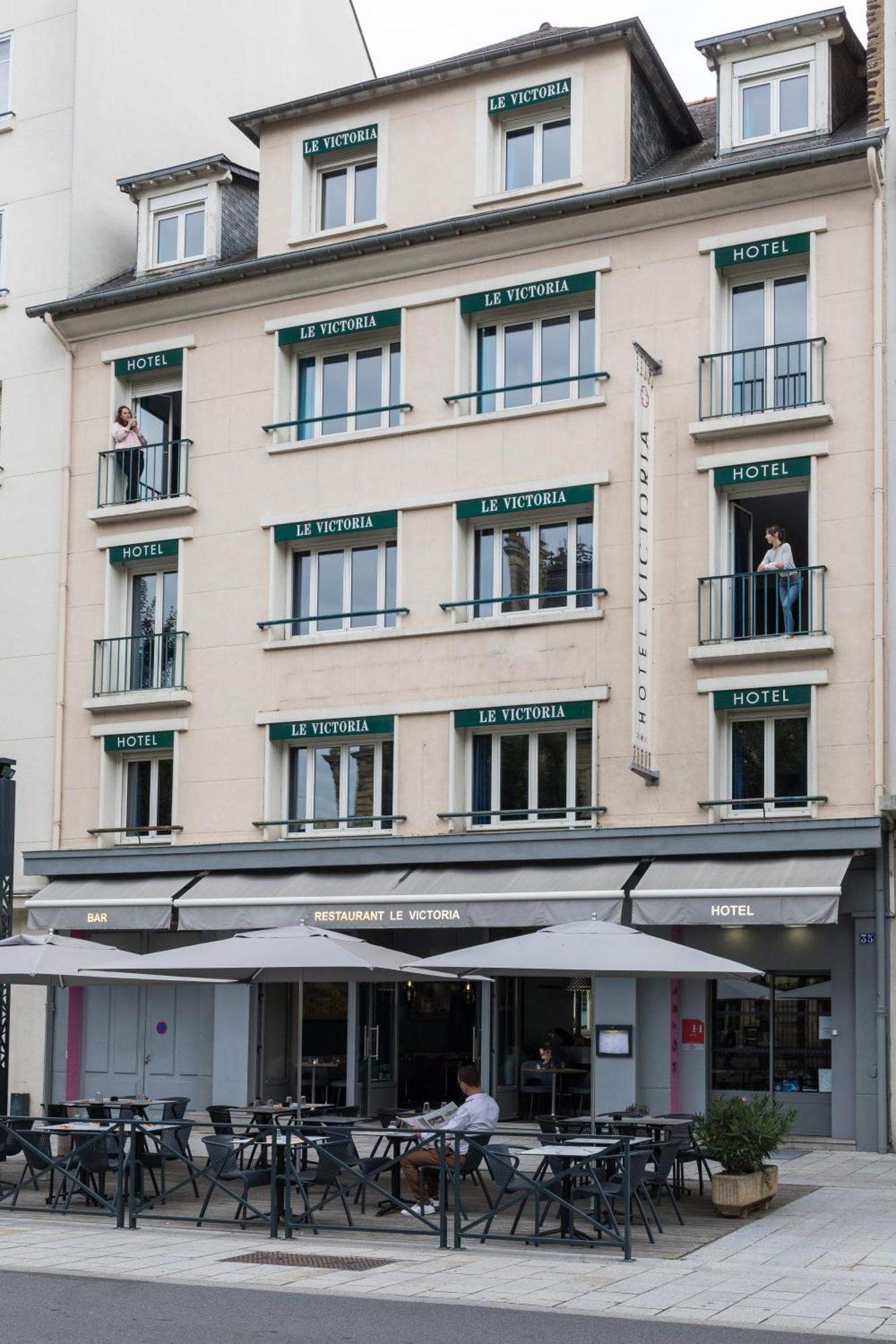 Hotel-Restaurant Le Victoria แรนส์ ภายนอก รูปภาพ
