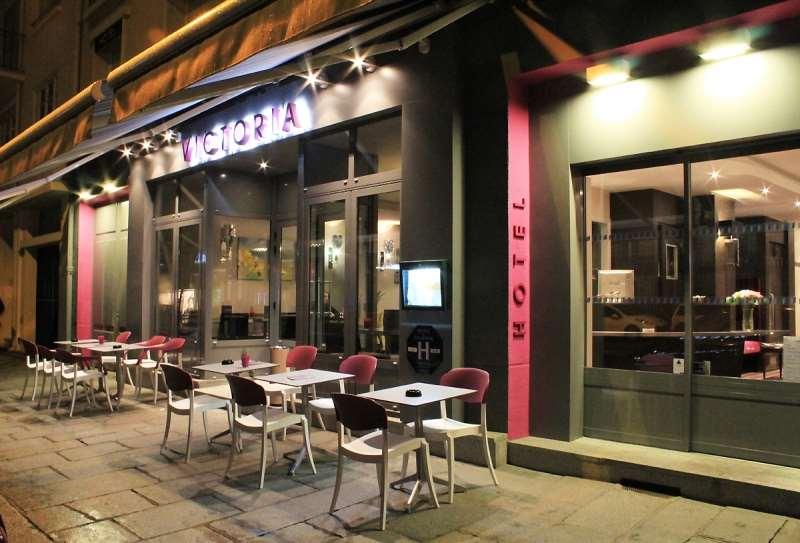 Hotel-Restaurant Le Victoria แรนส์ ภายนอก รูปภาพ